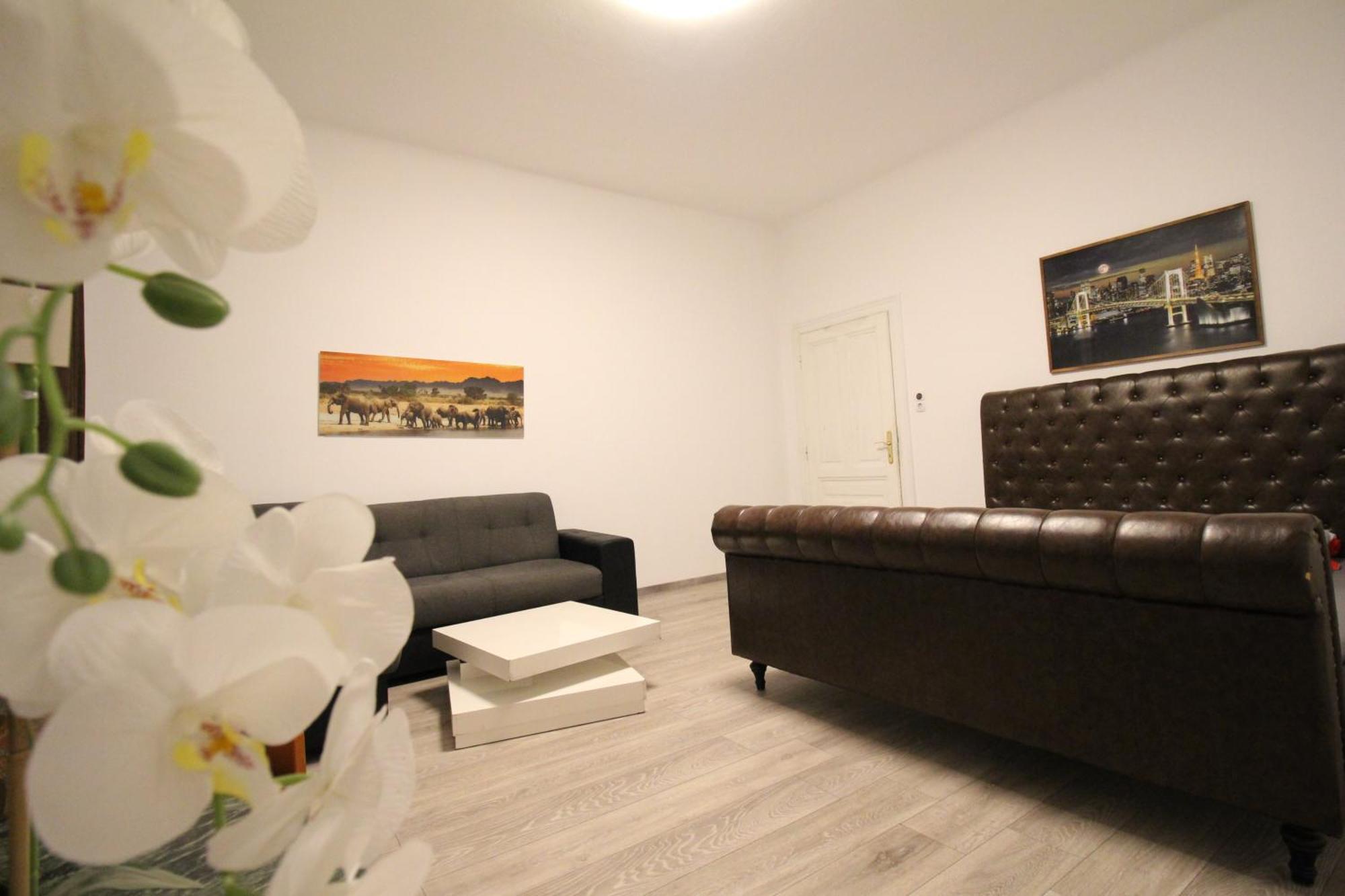 Apartment Studio In Floridsdorf Area Pr8
