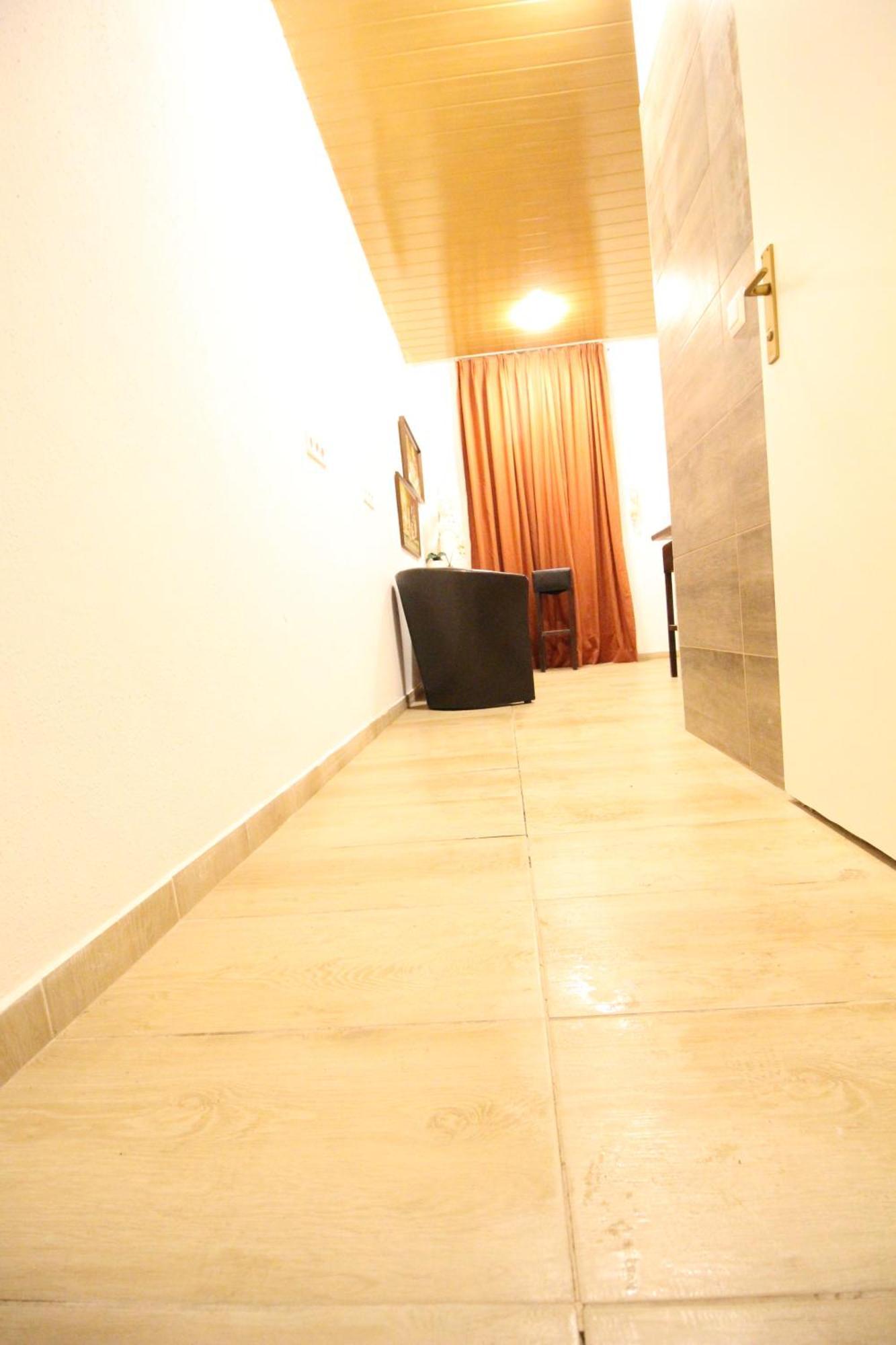 Studio In Floridsdorf Area Pr8 Apartment *
